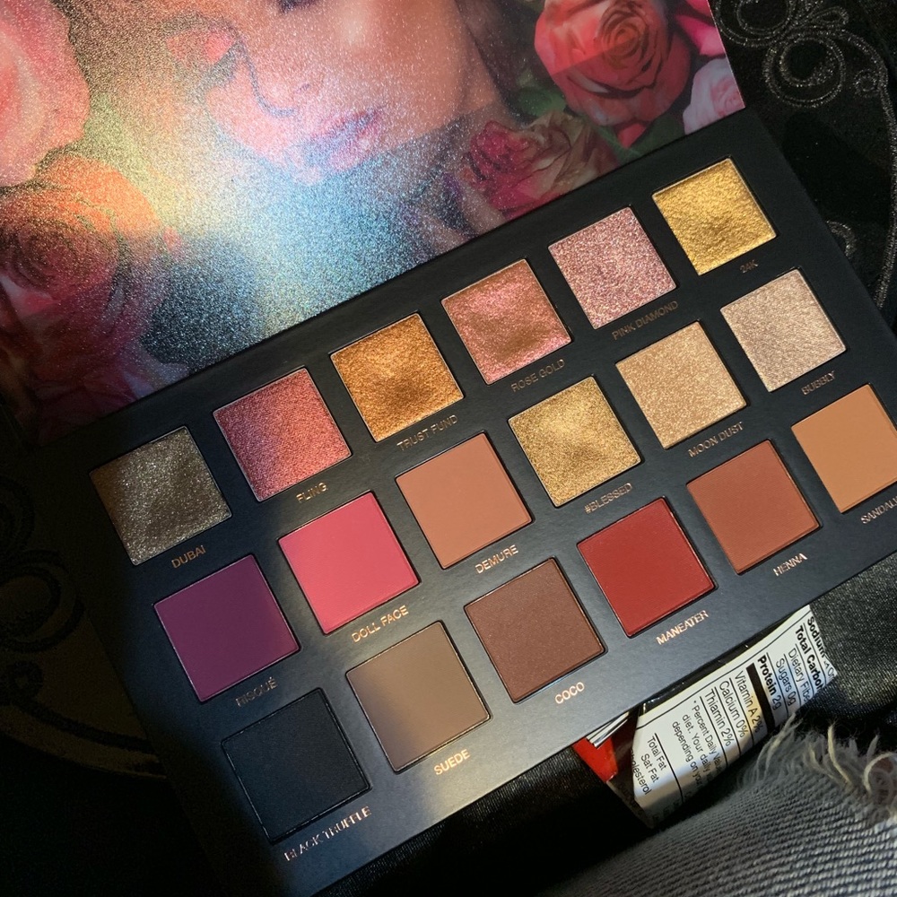 Huda Beauty Rose Gold Palette Remastered